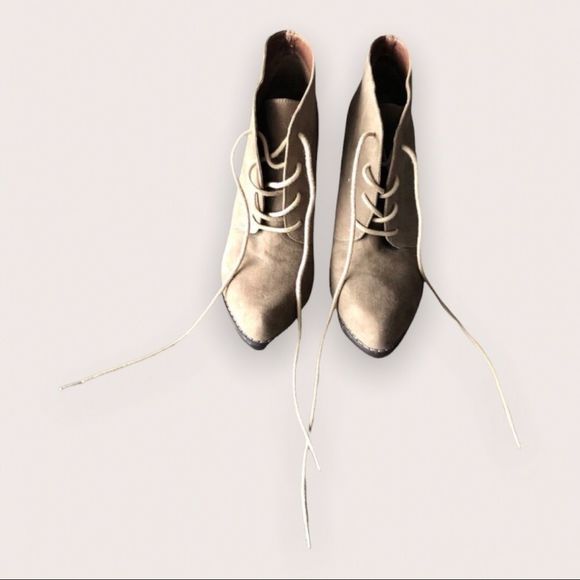 ⚜️ Steve Madden Jaysoni Chunky Heel Ankle Booties ⚜️ - Picture 5 of 10